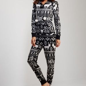 Aeropostale christmas holiday vibe pajama onesie